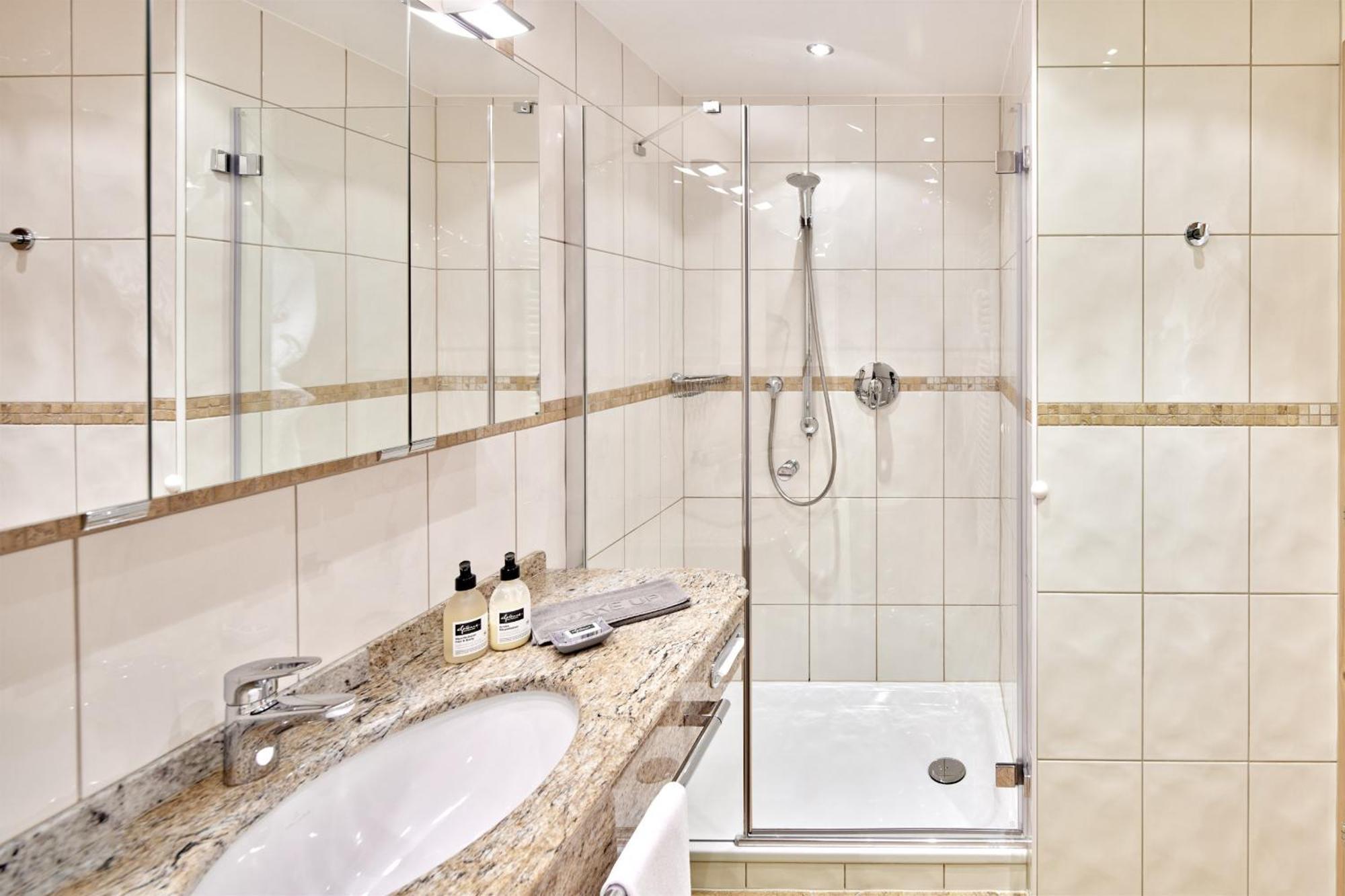 Hotel Alpenhof Тукс Экстерьер фото