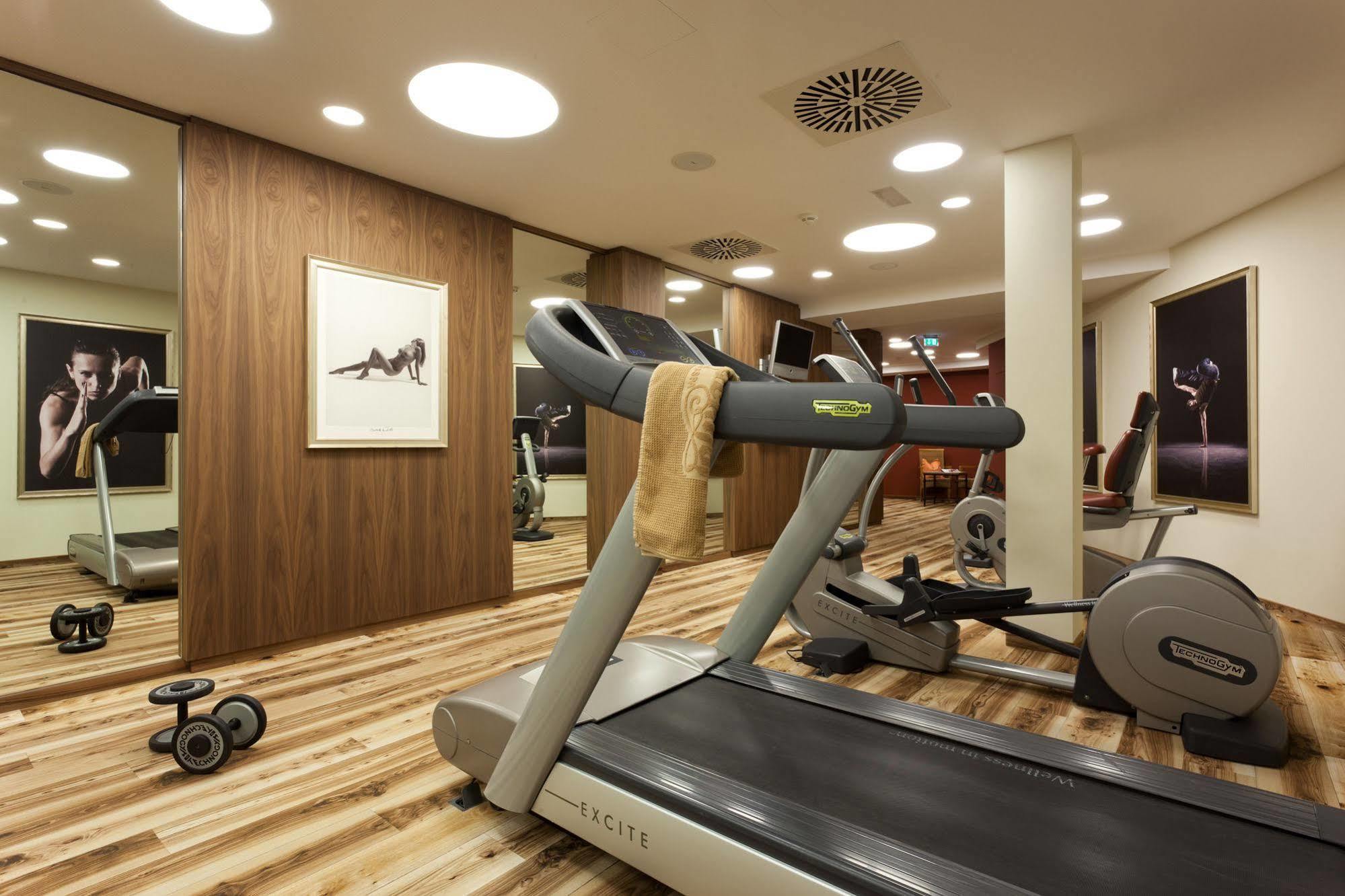 Hotel Alpenhof Тукс Экстерьер фото